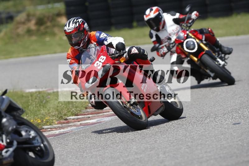 /27 12.06.2025 Ducati Schweiz Trackday Warmup  ADR/blau-bleu/38